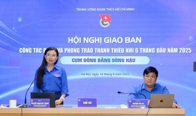 Bí thư T.Ư Đoàn Nguyễn Phạm Duy Trang phát biểu tại hội nghị giao ban cụm Đồng bằng Sông Hậu. Ảnh: T.Ư Đoàn Bí thư T.Ư Đoàn Nguyễn Phạm Duy Trang phát biểu tại hội nghị giao ban cụm Đồng bằng Sông Hậu. Ảnh: T.Ư Đoàn