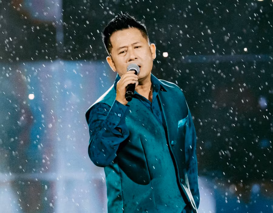 Ca sĩ Bằng Kiều trong ca khúc Buông.