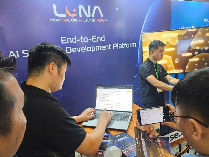 Không cần phải là lập trình viên, người dùng vẫn có thể tạo website cho riêng mình nhờ nền tảng lập trình tích hợp trí tuệ nhân tạoẢnh: LÊ TỈNH Không cần phải là lập trình viên, người dùng vẫn có thể tạo website cho riêng mình nhờ nền tảng lập trình tích hợp trí tuệ nhân tạoẢnh: LÊ TỈNH