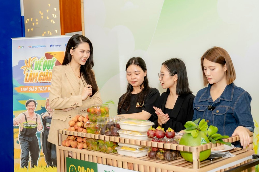 Hoa hậu Bùi Quỳnh Hoa Hoa hậu Bùi Quỳnh Hoa