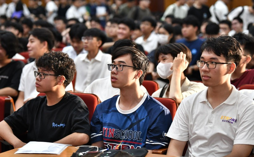 Thí sinh đăng ký xét tuyển diện tài năng vào Đại học Bách khoa Hà Nội năm 2025 (Ảnh: HUST) Thí sinh đăng ký xét tuyển diện tài năng vào Đại học Bách khoa Hà Nội năm 2025 (Ảnh: HUST)