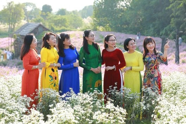 Áo dài Việt Nam - biểu tượng của tâm hồn Việt, là cầu nối văn hóa với thế giới Áo dài Việt Nam - biểu tượng của tâm hồn Việt, là cầu nối văn hóa với thế giới