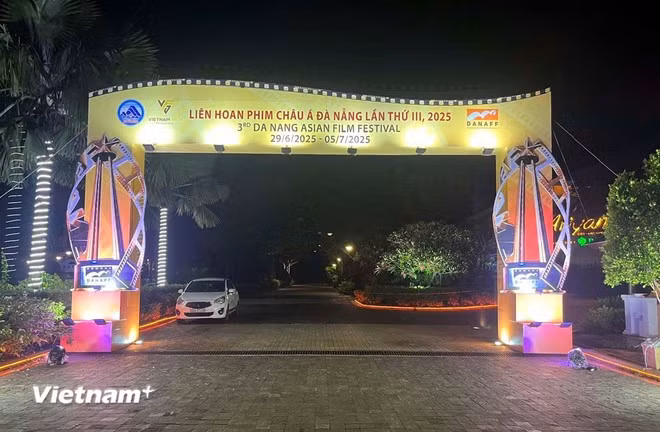 Cung Hội nghị Quốc tế Ariyana Đà Nẵng đã sẵn sàng cho ngày khai mạc Liên hoan phim. (Ảnh: Lê Lâm/Vietnam+)