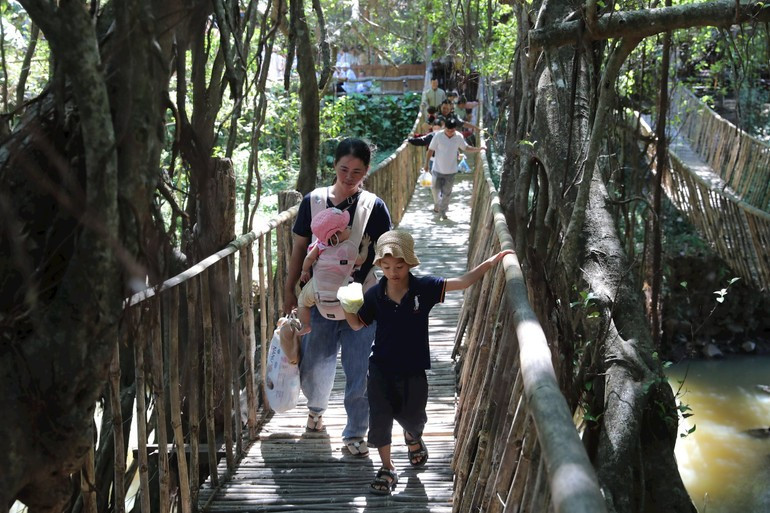 Điểm đến cho đông đảo du khách mỗi dịp ghé thăm vùng đất Tây Nguyên. Điểm đến cho đông đảo du khách mỗi dịp ghé thăm vùng đất Tây Nguyên.