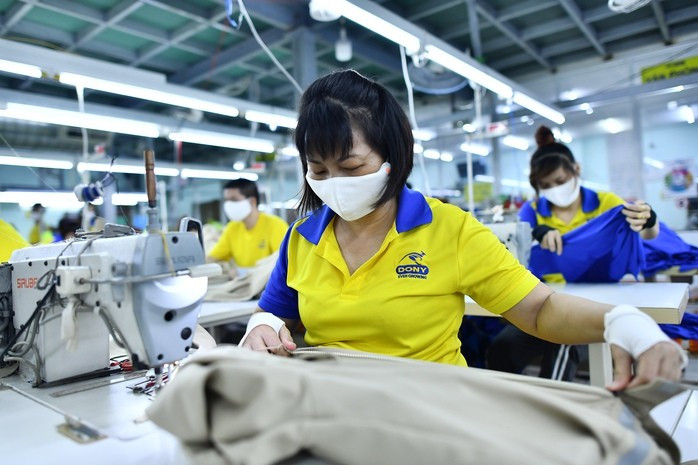 Tuổi nghỉ hưu tăng dần hàng năm cho đến khi đạt mốc 62 tuổi (nam) vào năm 2028 và 60 tuổi (nữ) vào năm 2035. Tuổi nghỉ hưu tăng dần hàng năm cho đến khi đạt mốc 62 tuổi (nam) vào năm 2028 và 60 tuổi (nữ) vào năm 2035.