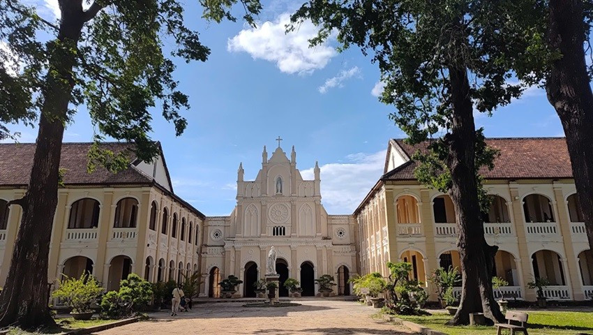 Tiểu chủng viện Làng Sông. Ảnh: T.N.Đ z6665857518750-b36c39084b1dbb98290191ae8632e9b8.jpg