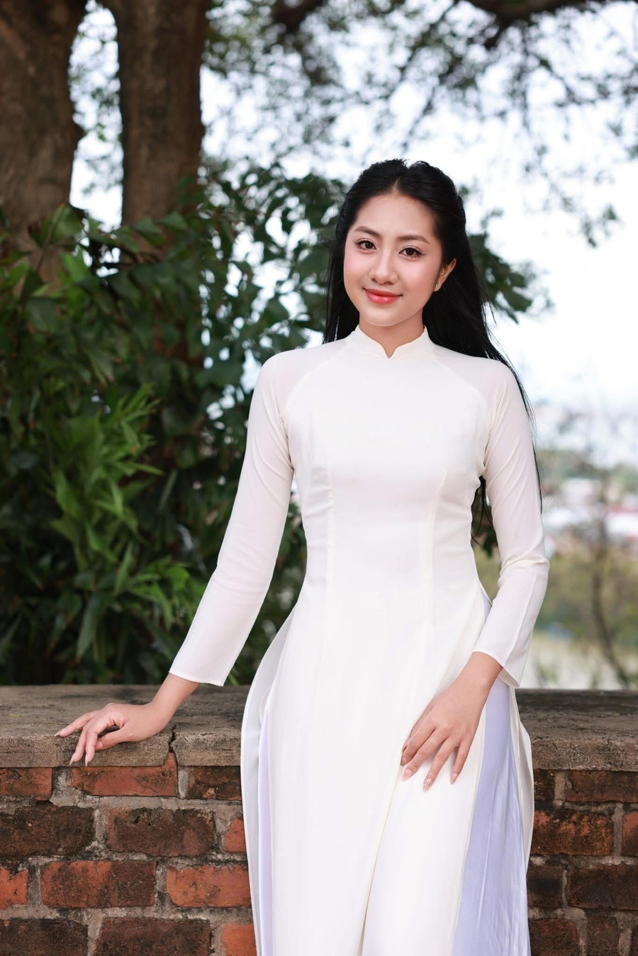 Cô sinh năm 2004, đến từ Phú Yên. Trúc Linh sở hữu chiều cao 1,71 m, số đo ba vòng 75-61-92 cm. Cô là Hoa khôi Đại học Tài chính - Marketing 2023. Cô sinh năm 2004, đến từ Phú Yên. Trúc Linh sở hữu chiều cao 1,71 m, số đo ba vòng 75-61-92 cm. Cô là Hoa khôi Đại học Tài chính - Marketing 2023.