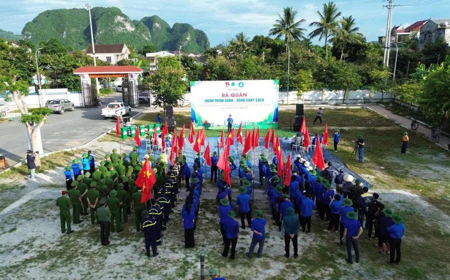 Sáng 28/6, tại thị trấn Trà Lân (huyện Con Cuông), Tỉnh Đoàn Nghệ An đã tổ chức Lễ ra quân chương trình "Hành trình xanh - Dòng chảy sạch", hưởng ứng đợt cao điểm chiến dịch Thanh niên tình nguyện Hè 2025. Hoạt động được tổ chức nhằm xử lý vệ sinh môi trường, vệ sinh sông, suối, khơi thông dòng chảy trên địa bàn; góp phần làm sạch đẹp cảnh quan, bảo vệ môi trường. Sáng 28/6, tại thị trấn Trà Lân (huyện Con Cuông), Tỉnh Đoàn Nghệ An đã tổ chức Lễ ra quân chương trình "Hành trình xanh - Dòng chảy sạch", hưởng ứng đợt cao điểm chiến dịch Thanh niên tình nguyện Hè 2025. Hoạt động được tổ chức nhằm xử lý vệ sinh môi trường, vệ sinh sông, suối, khơi thông dòng chảy trên địa bàn; góp phần làm sạch đẹp cảnh quan, bảo vệ môi trường.