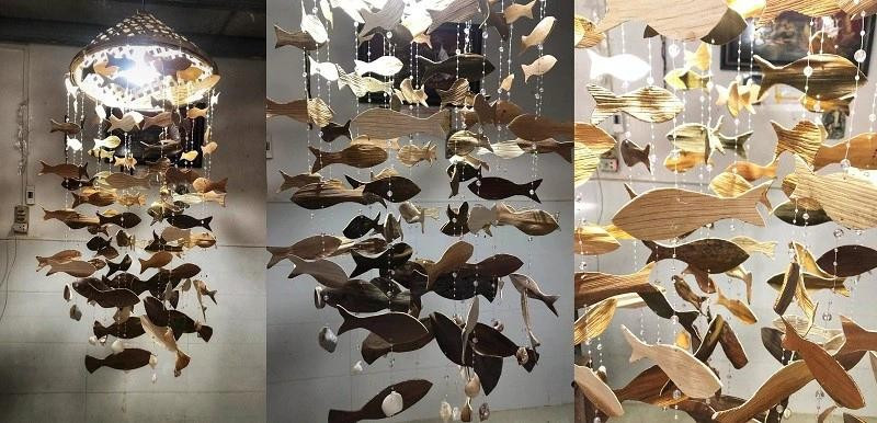 Chiếc đèn chùm từ mo cau được chị làm mới đây Chiếc đèn chùm từ mo cau được chị làm mới đây