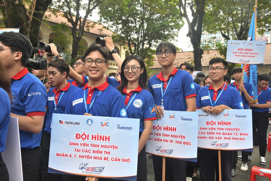 Các đội hình đã sẵn sàng tiếp sức thí sinh đi thi Các đội hình đã sẵn sàng tiếp sức thí sinh đi thi