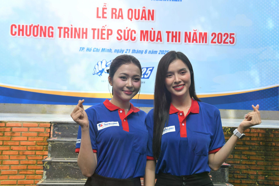 Hoa hậu Nguyễn Ngọc Kiều Duy, Hoa hậu Quốc gia Việt Nam 2024 và Á hậu Lê Phan Hạnh Nguyên, Á hậu 1 Hoa hậu Hòa bình Việt Nam 2024 là đại sứ của Chương trình Tiếp sức mùa thi tại TP.HCM năm 2025 Hoa hậu Nguyễn Ngọc Kiều Duy, Hoa hậu Quốc gia Việt Nam 2024 và Á hậu Lê Phan Hạnh Nguyên, Á hậu 1 Hoa hậu Hòa bình Việt Nam 2024 là đại sứ của Chương trình Tiếp sức mùa thi tại TP.HCM năm 2025