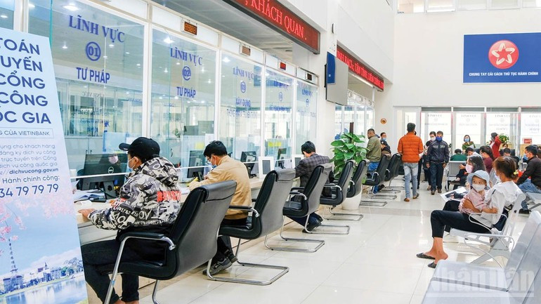 Hoạt động tiếp nhận, giải quyết thủ tục hành chính thuộc thẩm quyền cấp xã là một trong những nội dung thực hiện vận hành thử nghiệm trong ngày 23/6. Hoạt động tiếp nhận, giải quyết thủ tục hành chính thuộc thẩm quyền cấp xã là một trong những nội dung thực hiện vận hành thử nghiệm trong ngày 23/6.