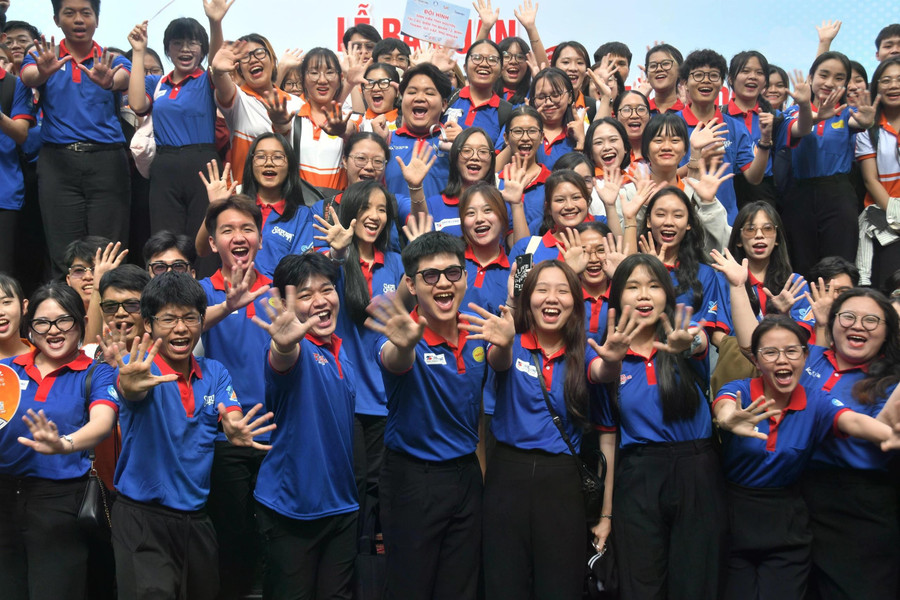 Hào hứng khí thế trong ngày ra quân Hào hứng khí thế trong ngày ra quân