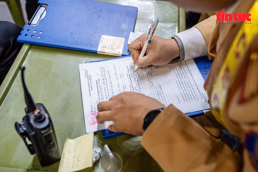 Tập trung kiểm tra, xử lý nghiêm các hành vi vi phạm là nguyên nhân trực tiếp dẫn đến ùn tắc, tai nạn giao thông; trong đó chú trọng các vi phạm về nồng độ cồn, không chấp hành hiệu lệnh đèn tín hiệu giao thông, điều khiển phương tiện phóng nhanh, lạng lách, có biểu hiện gây rối trật tự công cộng.