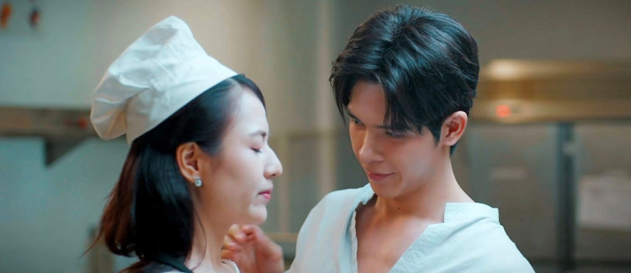 Khán giả thất vọng với cách lựa chọn diễn viên trong Gió ngang khoảng trời xanh. Khán giả thất vọng với cách lựa chọn diễn viên trong Gió ngang khoảng trời xanh.