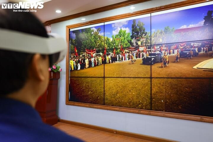 Người xem sẽ được hoà vào dòng người, chứng kiến thời khắc lịch sử thiêng liêng của dân tộc: Chủ tịch Hồ Chí Minh đọc bản Tuyên ngôn độc lập tại Quảng trường Ba Đình, Hà Nội ngày 2/9/1945. mduc5721-1-10353354.jpg