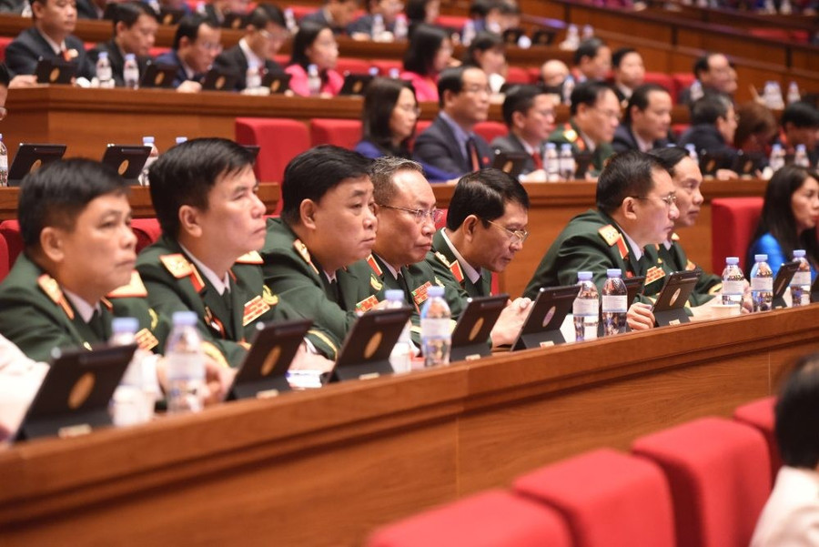 Các đại biểu dự phiên thảo luận về các Văn kiện Đại hội XIV của Đảng. Ảnh: Trần Vương