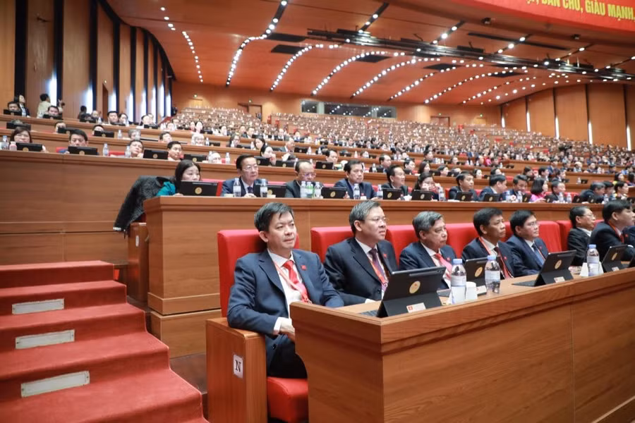 Các đại biểu dự phiên thảo luận về các Văn kiện Đại hội XIV của Đảng. Ảnh: Trần Vương