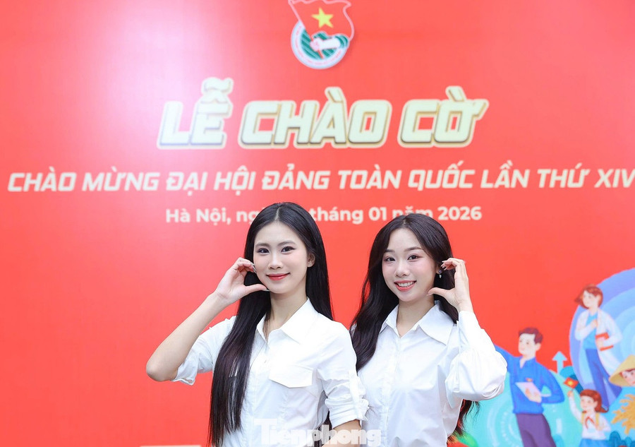 Người đẹp Nguyễn Thị Thu Hằng - Top 10 Hoa hậu Việt Nam 2024; và người đẹp Phạm Thùy Dương - Đại sứ Du lịch và môi trường, Top 5 Hoa hậu Việt Nam 2024 tham dự chương trình.