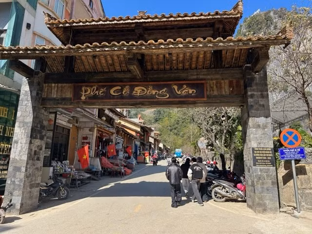 Phố cổ Đồng Văn.