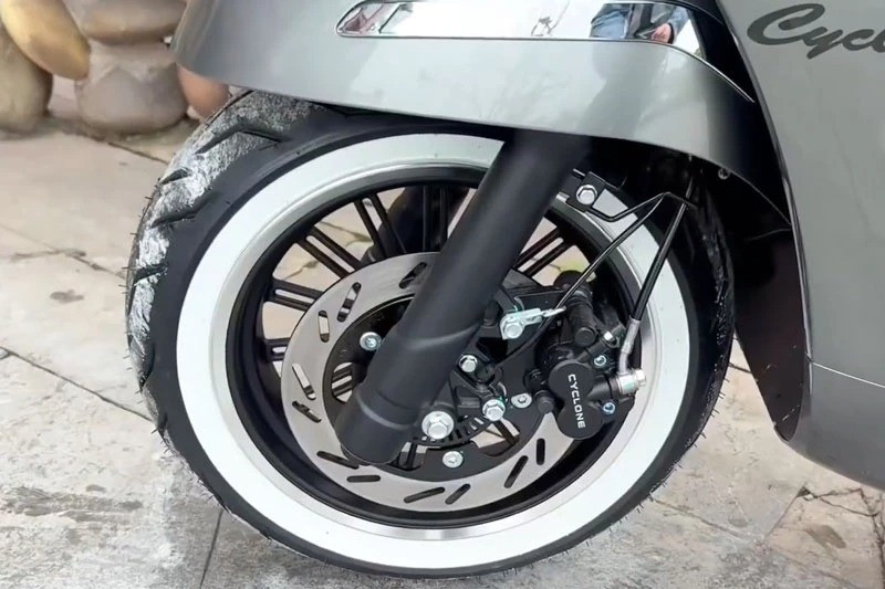 xe-tay-ga-cyclone-rt250e-2026-7.jpg