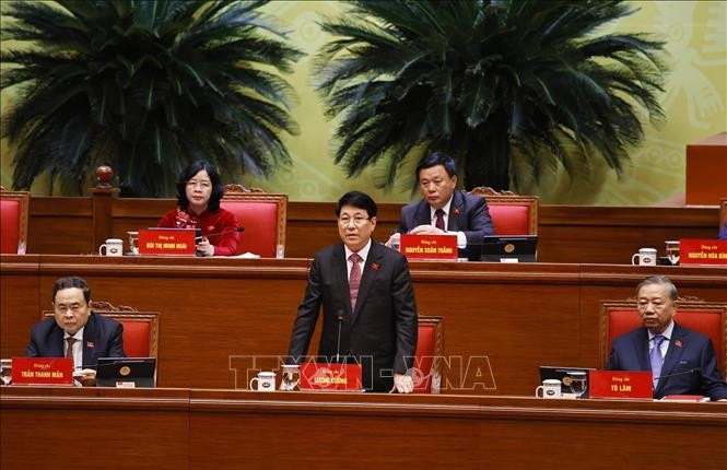 Đồng chí Lương Cường, Ủy viên Bộ Chính trị, Chủ tịch nước điều hành phiên thảo luận. Ảnh: TTXVN