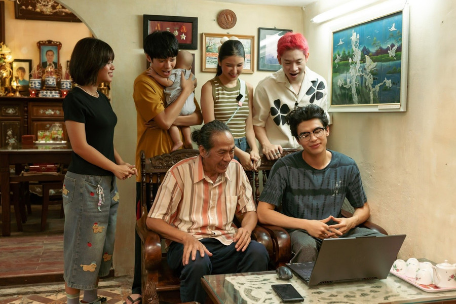 Nhóm bạn của Tiến đưa tựa game nổi tiếng toàn thế giới dù không rõ họ có tài năng gì nổi bật.