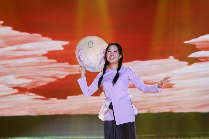 Huỳnh Thơ là MC đa tài Huỳnh Thơ là MC đa tài