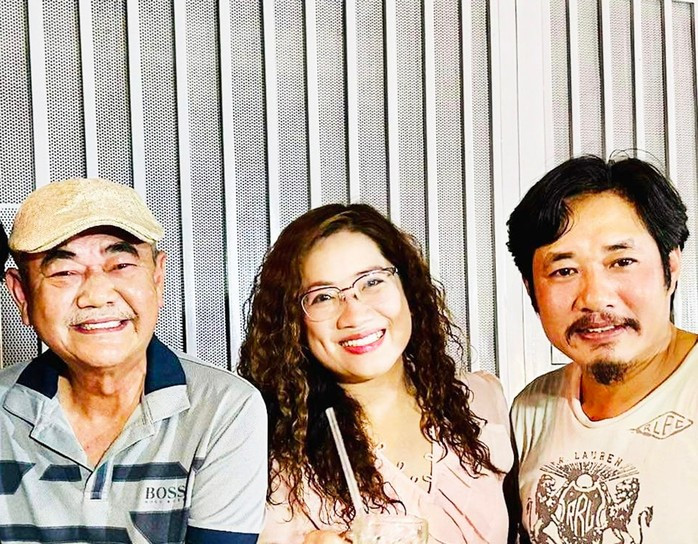 Từ trái sang: NSND Việt Anh, Thạc sĩ - Nhà biên kịch, nhà văn Nguyễn Thu Phương và NSƯT, TS Bùi Như Lai tại TP HCM Từ trái sang: NSND Việt Anh, Thạc sĩ - Nhà biên kịch, nhà văn Nguyễn Thu Phương và NSƯT, TS Bùi Như Lai tại TP HCM