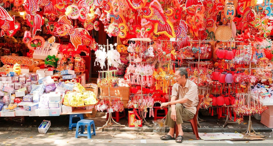 Phố Hàng Mã năm nay có tới 90% đồ chơi Trung thu là đồ thủ công truyền thống Phố Hàng Mã năm nay có tới 90% đồ chơi Trung thu là đồ thủ công truyền thống