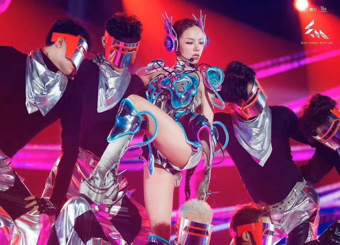 Phương Ly ngày càng bứt phá ảnh 1