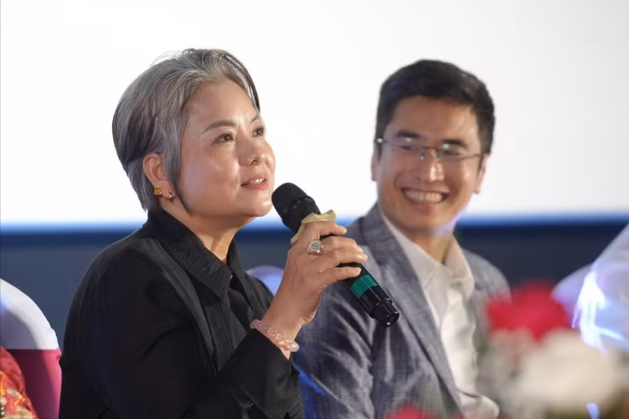 NSND Thu Quế là một trong những nhân vật ghê gớm nhất trong phim Buông.