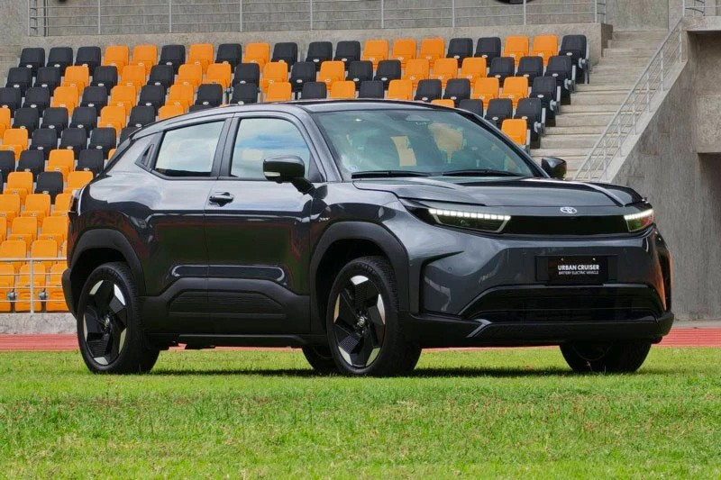 toyota-urban-cruiser-ev-1-copy.jpg