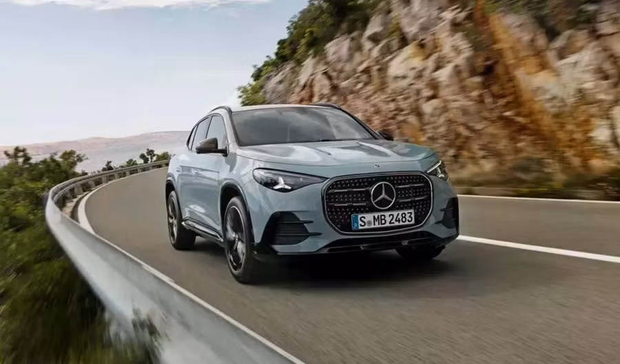 mercedes-benz-gla-2027-10-adfc.jpg