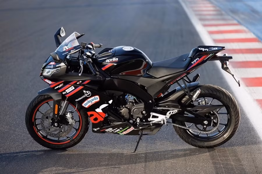nghenhin-xedoisong-aprilia-rs-12-1.jpg