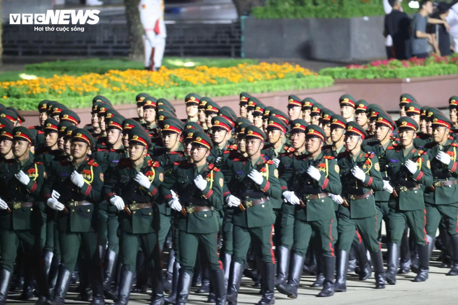 tong-hop-luyen-quang-truong-ba-d-9.jpg