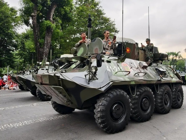 Xe thiết giáp BTR-60PU xe-thiet-giap-btr-60pu-22563431.jpg