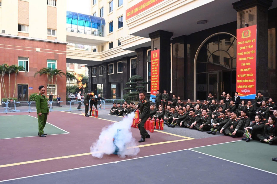 Công tác huấn luyện không ngừng nghỉ. Ảnh: H.Đ.