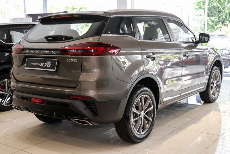 suv-proton-x70-mc3-executive-202-3.jpg