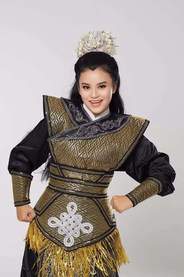 Trần Quỳnh Anh trong vai Phàn Diệm (vở “San Hậu”)