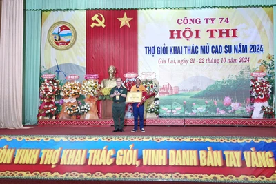 Công ty 74: Tuyển thủ Ksor Mác đạt bàn tay vàng thợ khai thác mủ cao su