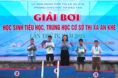 An Khê: 147 vận động viên tham gia Giải bơi học sinh Tiểu học, THCS. Ảnh: Ngọc Minh