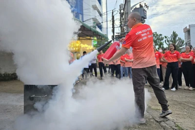 Tuyên truyền, huấn luyện phòng cháy chữa cháy và cứu nạn cứu hộ tại Bệnh viện Mắt Quốc tế Sài Gòn-Gia Lai