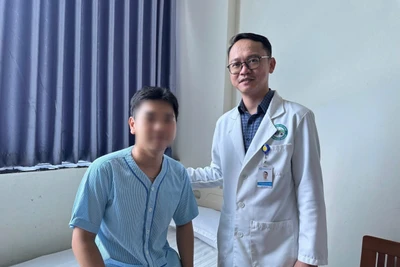 Gia Lai: Xử lý thành công cục amidan to bằng… quả trứng gà hiếm gặp