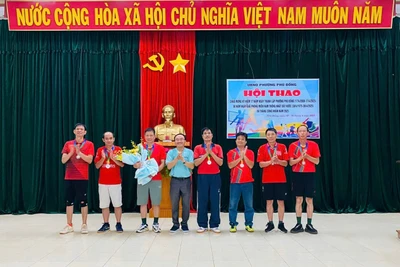 Ban Tổ chức đã trao 27 giải cho các đội và các vận động viên có thành tích xuất sắc tại Hội thao.