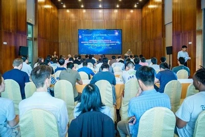Khai mạc Trường hè nâng cao về lý thuyết trường lượng tử và lực hấp dẫn lượng tử 2025