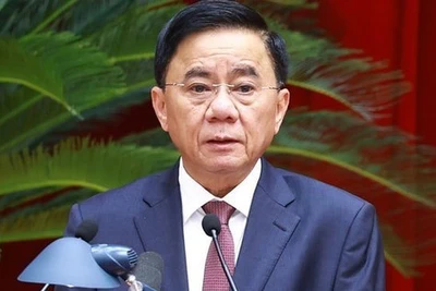 Kết luận của Bộ Chính trị, Ban Bí thư về tổ chức chính quyền địa phương, sắp xếp bộ máy