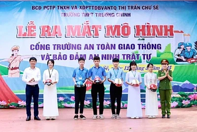 Chư Sê: Ra mắt mô hình Cổng trường an toàn giao thông và an ninh trật tự