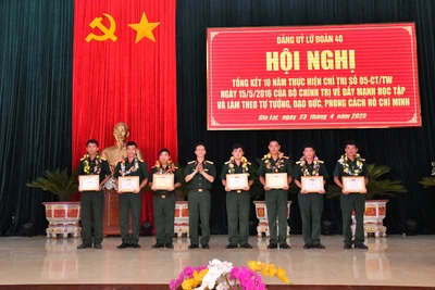 Lữ đoàn Pháo binh 40 tổng kết 10 năm thực hiện Chỉ thị số 05 của Bộ Chính trị