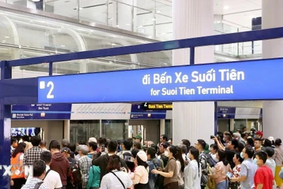 Tuyến metro số 1 phục vụ 279.000 lượt khách trong 3 ngày đầu khai thác